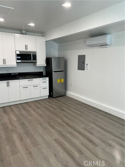 Photo - 19849 Gresham St