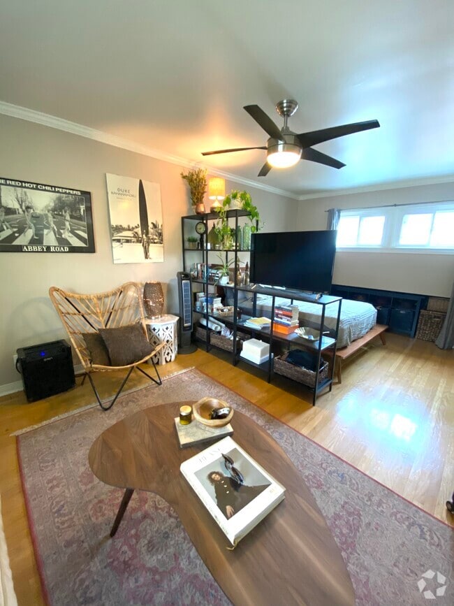Building Photo - 11504 Venice Blvd Unit 11508 Rental
