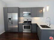 Photo - 809 N W Knoll Dr