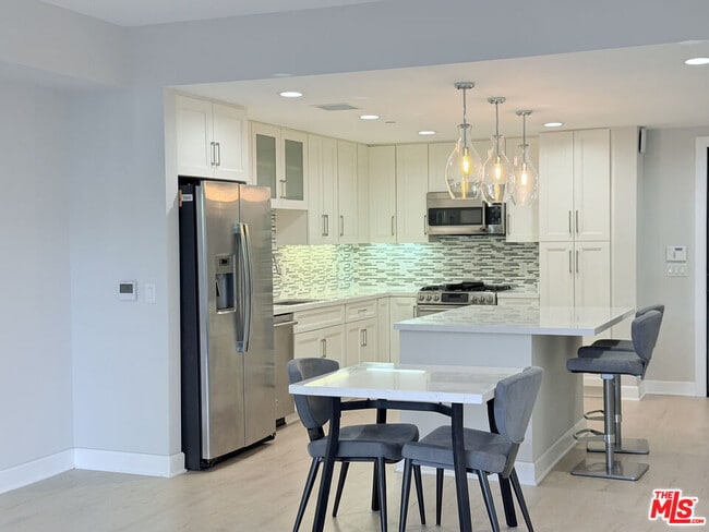 Photo - 5015 Balboa Blvd Unit 201