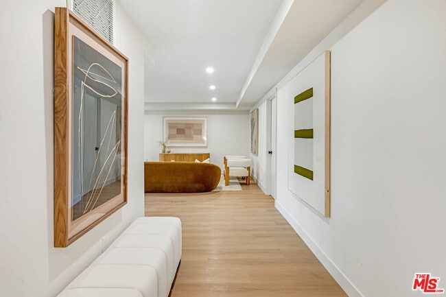 Photo - 350 N Palm Dr Unit 205