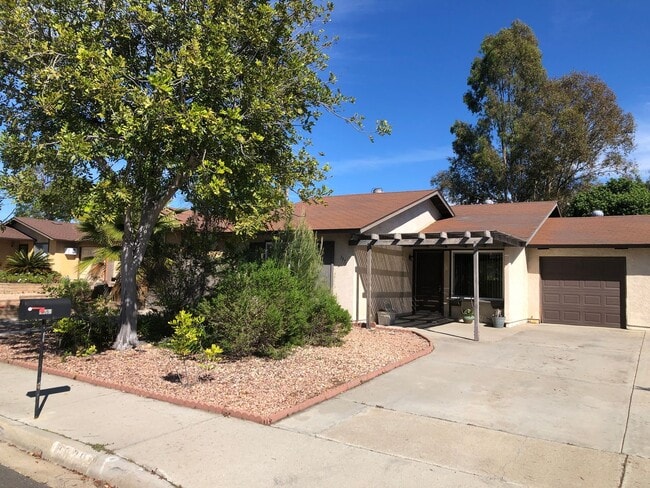 Building Photo - Open Bright and Spacious 2 bed 2 bath in Peacock Hills