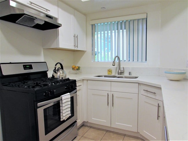Photo - 1141 N Columbus Ave