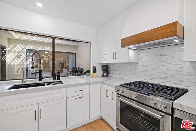 Photo - 72417 Rolling Knoll Dr