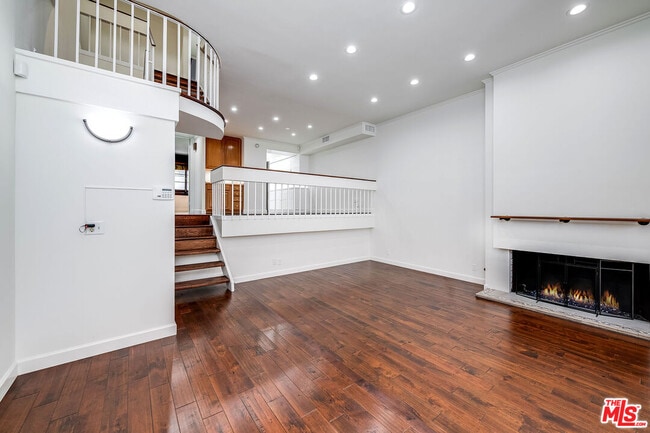 Photo - 9507 W Olympic Blvd