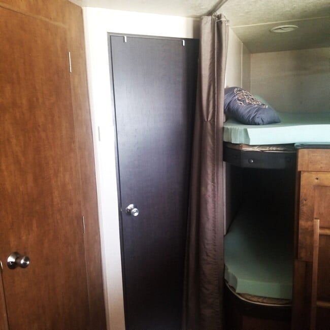 Photo - 218 W Carson St Unit Trailer11