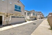 Photo - Show-stopping, Brand-New Townhome in the H...