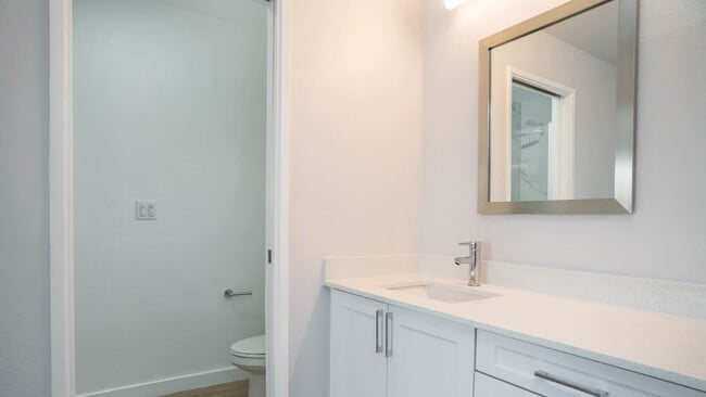 Bathroom - Vista Del Lago