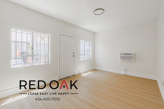 Building Photo - 2505 Malabar St
