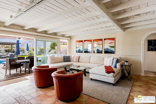 Photo - 477 E Vía Colusa