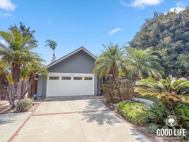 Building Photo - SD: Stunning 4BD/3BA Home in Vista with Panoramic Views, Private Balcony & Large Yard