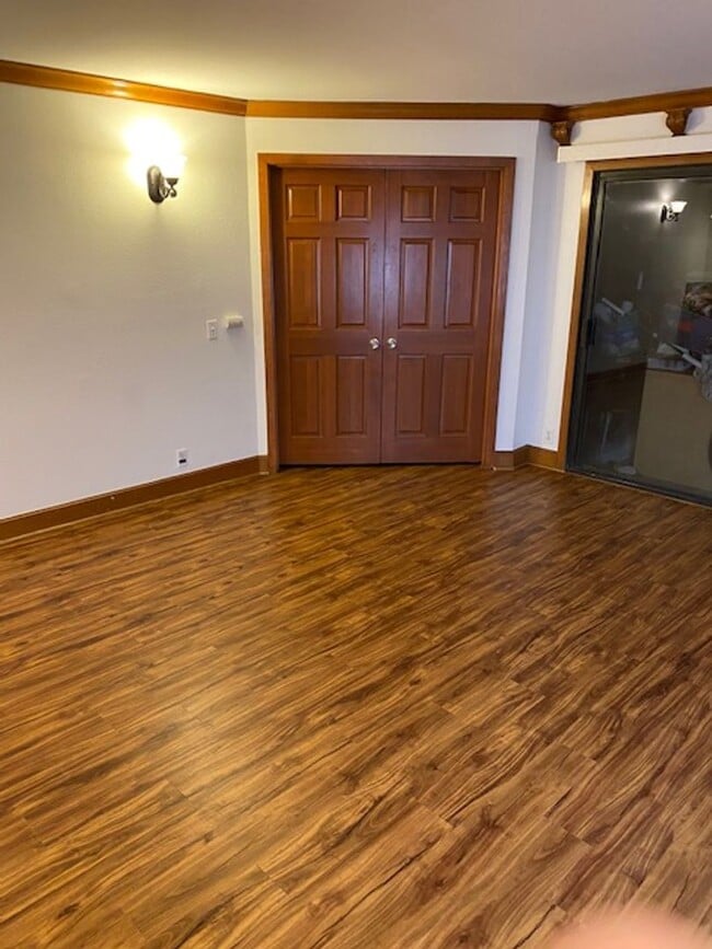 Building Photo - The Boardwalk- Walking distance to UCSD! 2... Rental
