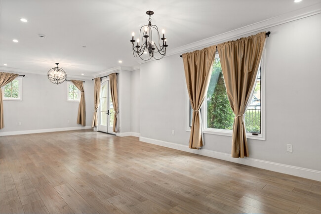 Photo - 158 S Sierra Madre Blvd