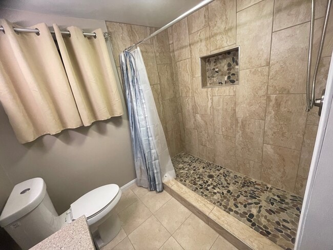 Shower - 1097 Club View Dr Unit C