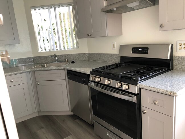 Photo - 3671 Glendon Ave Unit 300