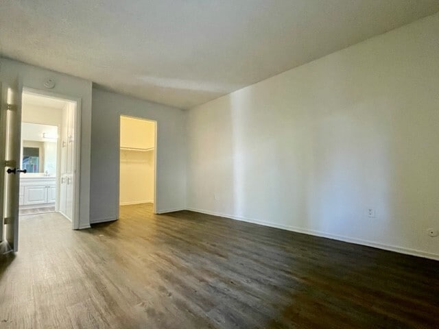 Photo - Tustin Village Way Courtyard