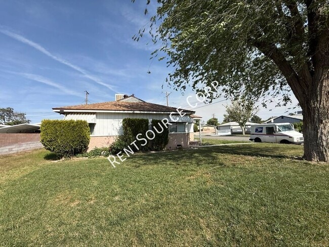 Photo - 1149 W Ave H-11