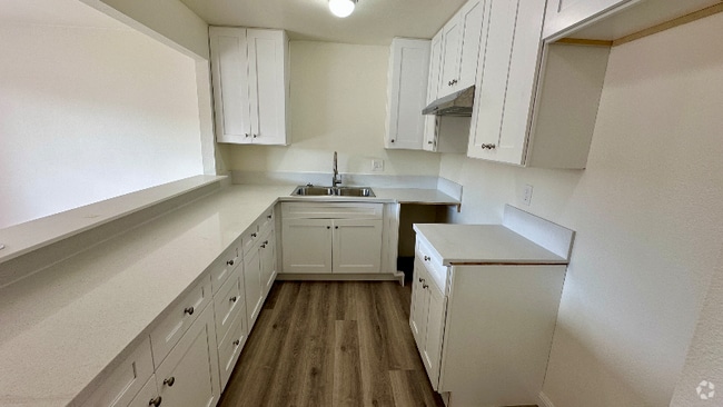 Building Photo - 14410 Beckner St Rental