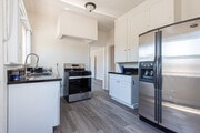 Photo - 4915 San Vicente Blvd Unit LARGE UPPER ONE BD DUPLEX