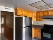 Kitchen - view 2 - 2546 Cranberry Ln