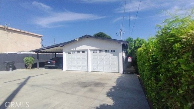 Building Photo - 13714 Hoyt St Rental