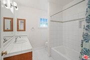 Photo - 424 12th St