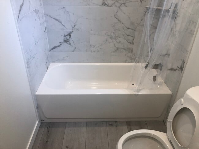 Photo - 4857 Haskell Ave