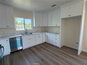 Photo - 3234 Vineland Ave