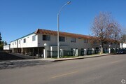 Photo - Foothill Courtyards Apartments