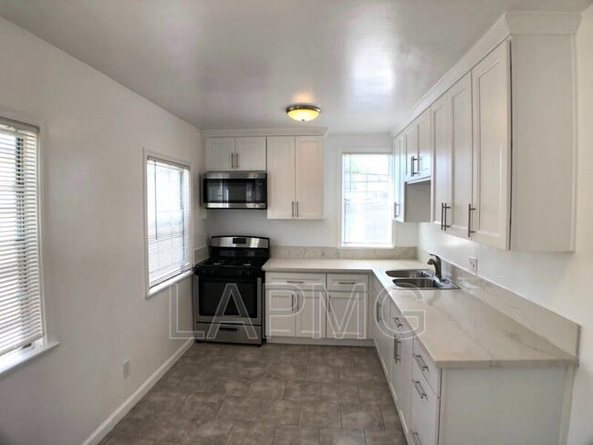 Photo - 4080-4084 Leimert Blvd