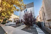 Photo - 14944 Moorpark St