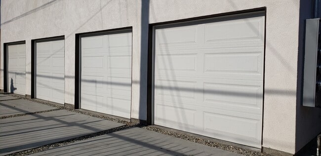 Building Photo - 6307 Miramonte Blvd Unit 2 Rental