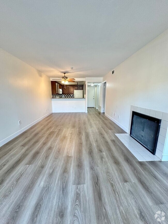 Building Photo - 550 Orange Ave Rental