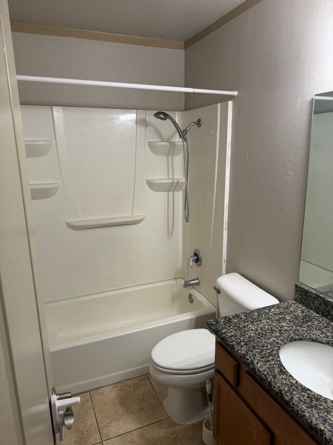 Photo - 467 Ballantyne St Unit 44