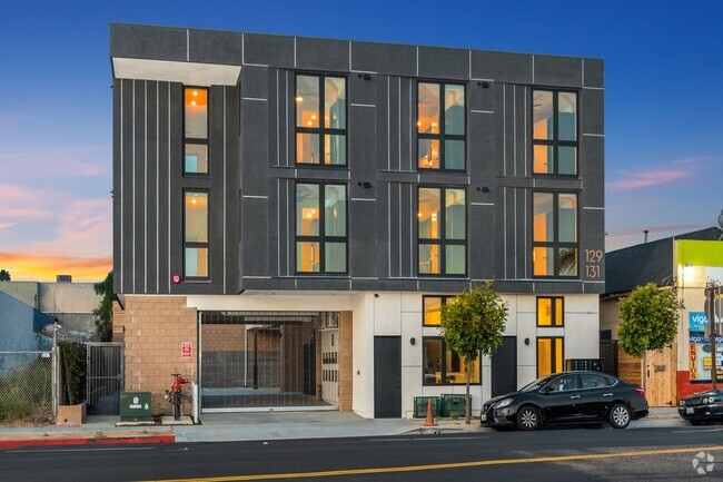 Building Photo - New modern style living -First Month Free!... Unit 129-#101 Rental