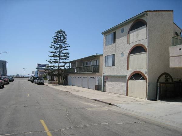SEA VILLA just down the block is Beach, Strand, Ocean - 65 10th St Apartments Unit 3