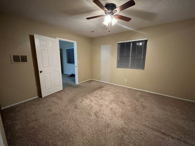 Building Photo - 4154 159th St