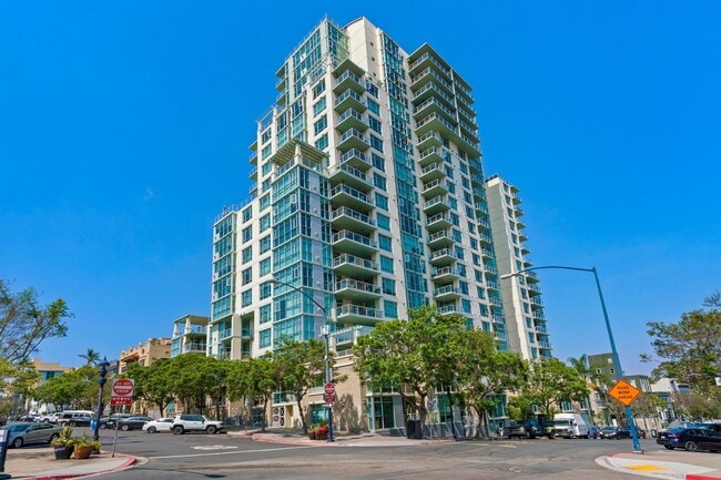 Photo - Super Spacious Cortez Hill 2-Bedroom at Discovery! Small Pet Ok! Unit 416R
