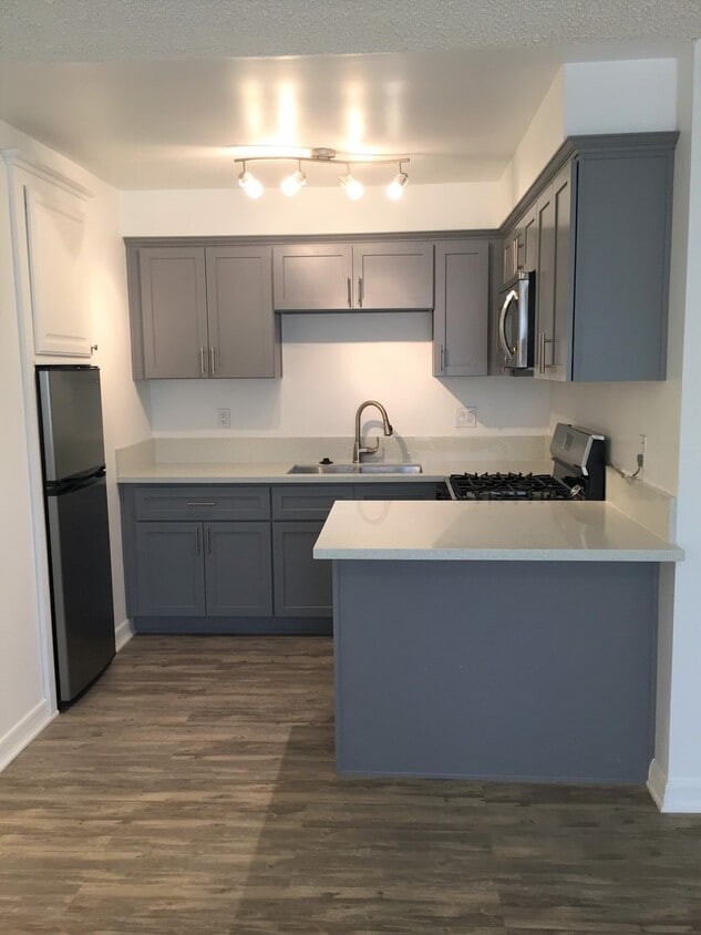 Floor Plan - 2BD/1BTH