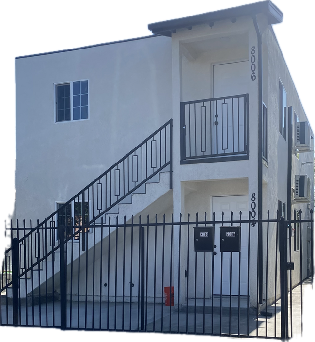 Building Photo - 8004 Towne Ave Unit 8004 Towne