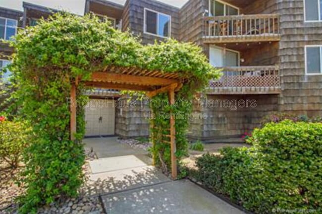 Photo - 5155 W Point Loma Blvd Unit Apt 11