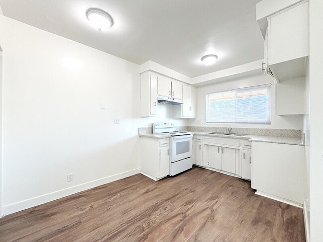 Photo - 820 Oakwood St Unit 3