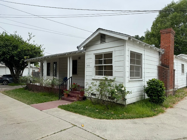 Photo - 719 W Longden Ave