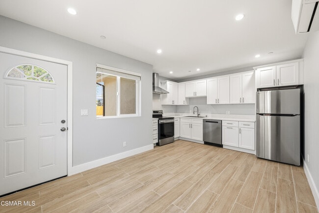 Photo - 13104 Filmore St