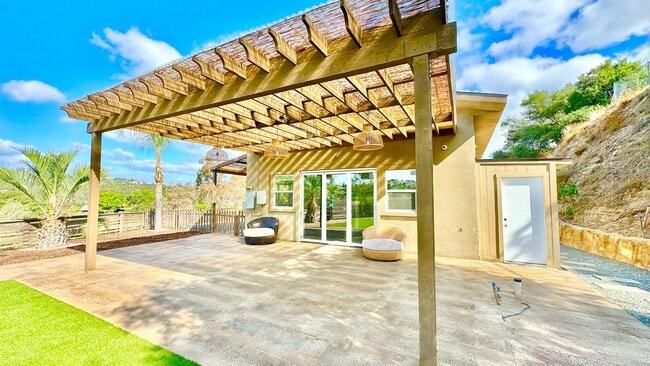 Building Photo - Brand New, One of a Kind Guest Home Rental...