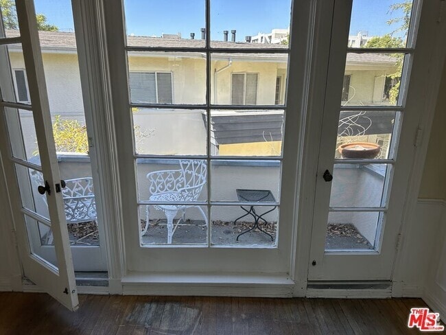 Building Photo - 613 Midvale Ave Rental