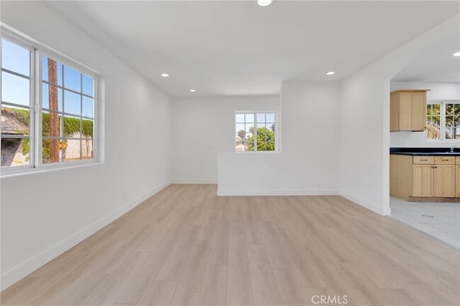 Photo - 348 W 83rd St