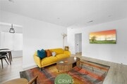 Photo - 319 N Kenwood St Townhome