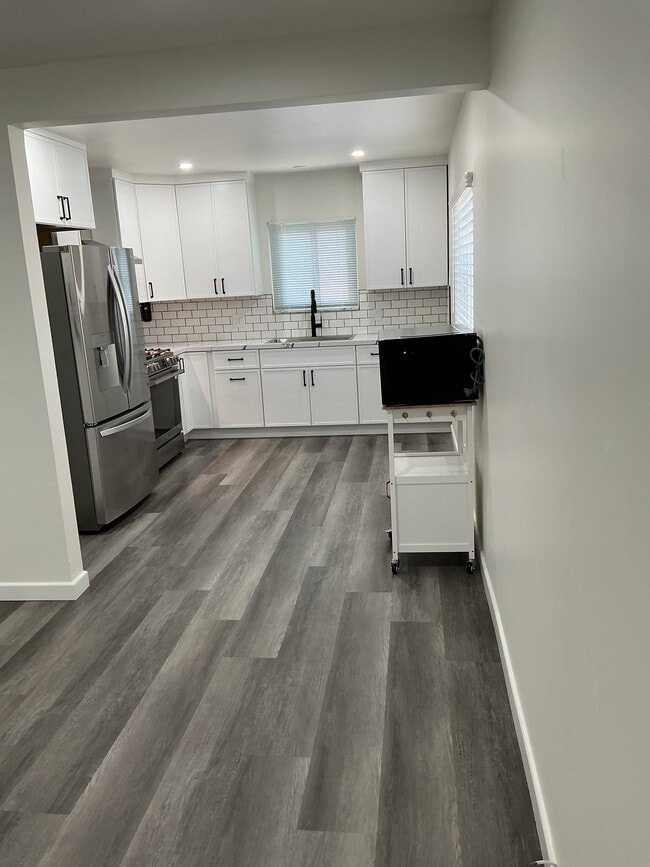 Photo - 4940 Lennox Blvd Unit A