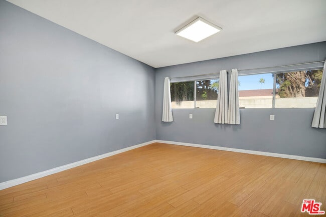 Photo - 15157 Valleyheart Dr